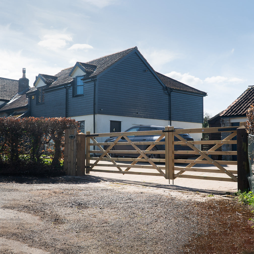 Extra Bottom Bar Diamond Brace Planed Gate