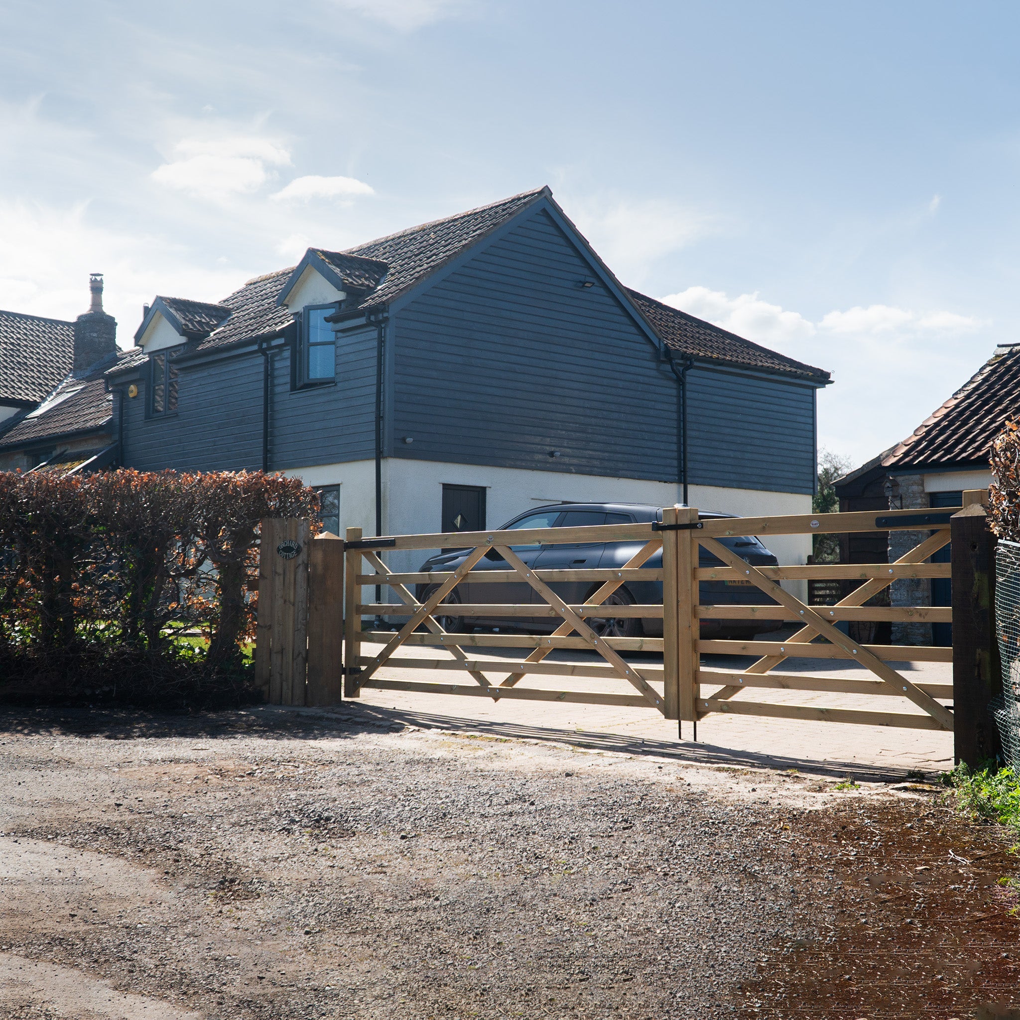 Extra Bottom Bar Diamond Brace Planed Gate