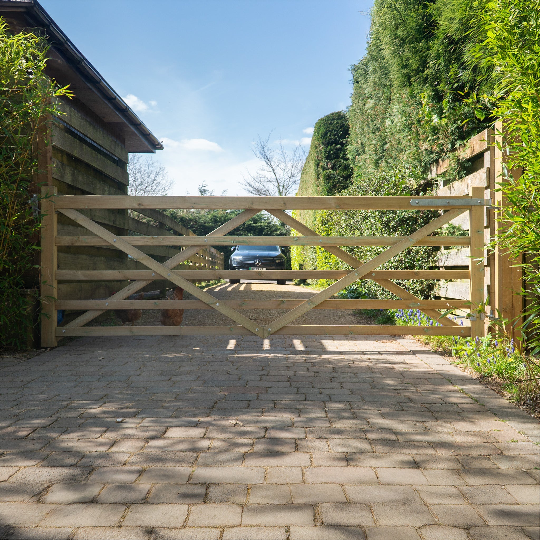 Planed Scandinavian Redwood 5-Bar Field/Driveway Gate