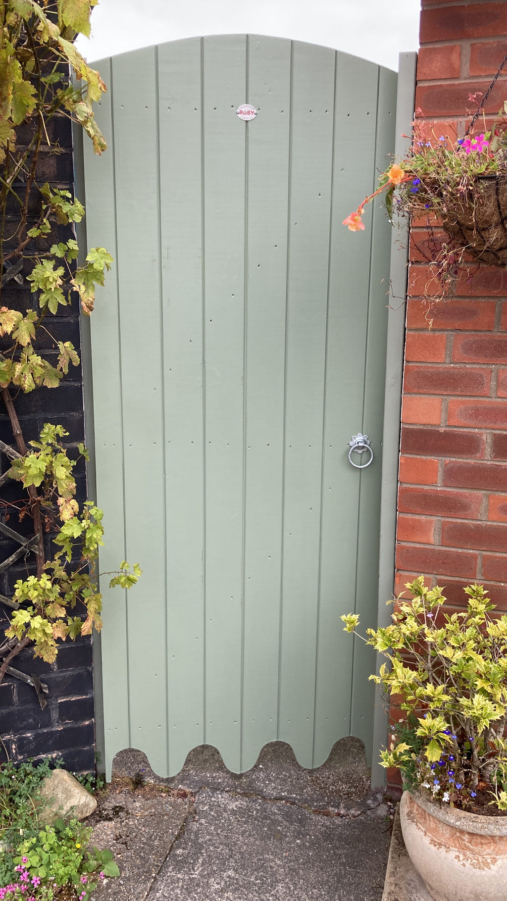 Instow Scandinavian Redwood Curved Top Tongue & Groove Side Gate (2.1m High)