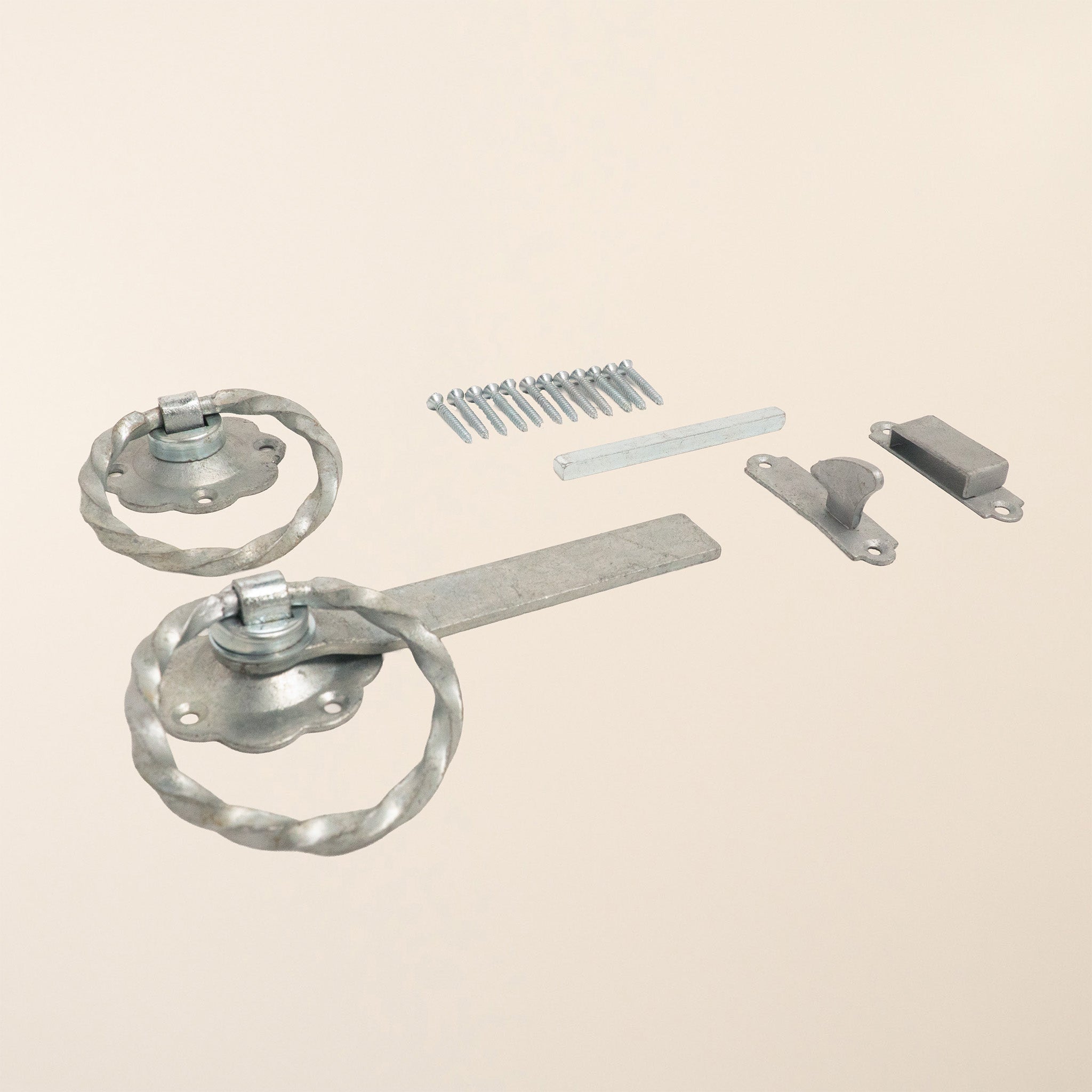 Metal 6" Twisted Ring Latch