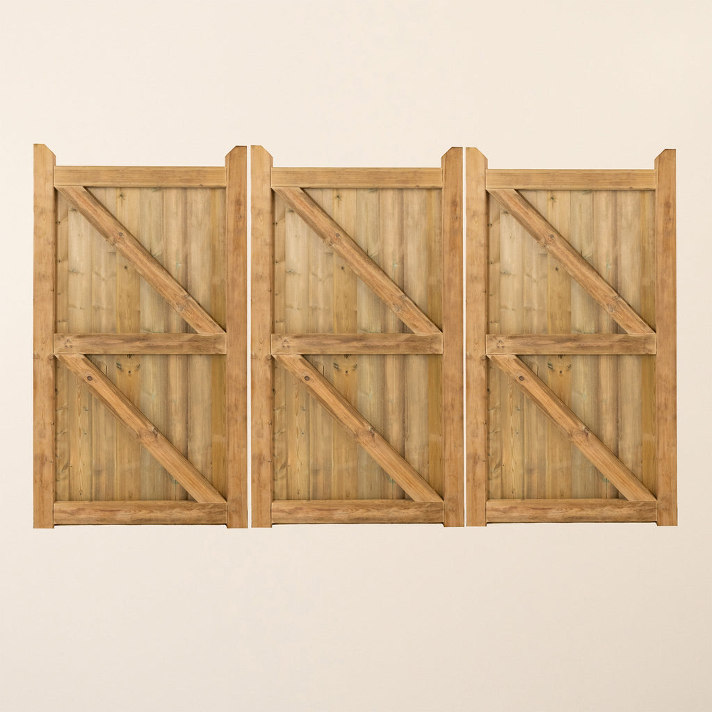 Highampton Scandinavian Redwood Bifold 3-Leaf Driveway Gate