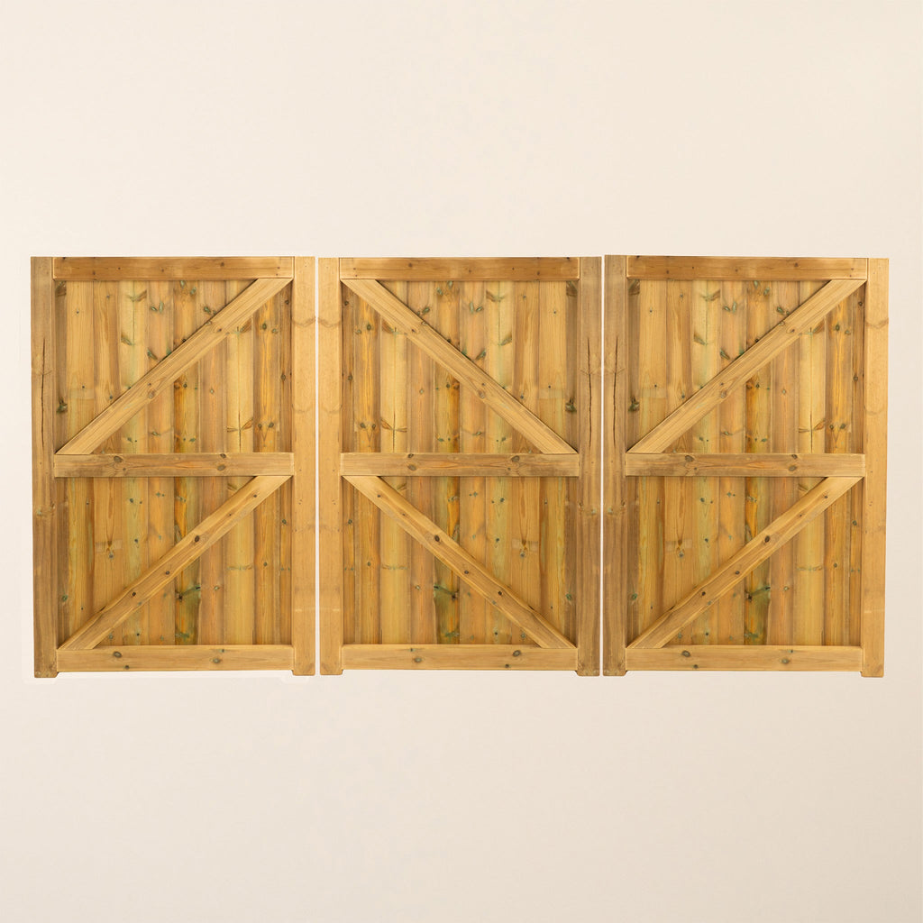 Croyde Scandinavian Redwood Bifold 3-Leaf Driveway Gate