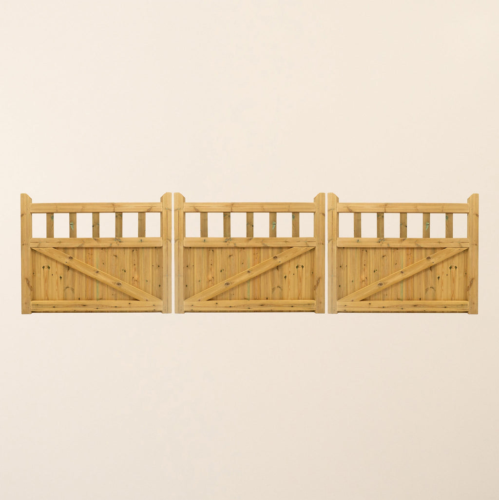 Cottage Scandinavian Redwood Bifold 3-Leaf Driveway Gate