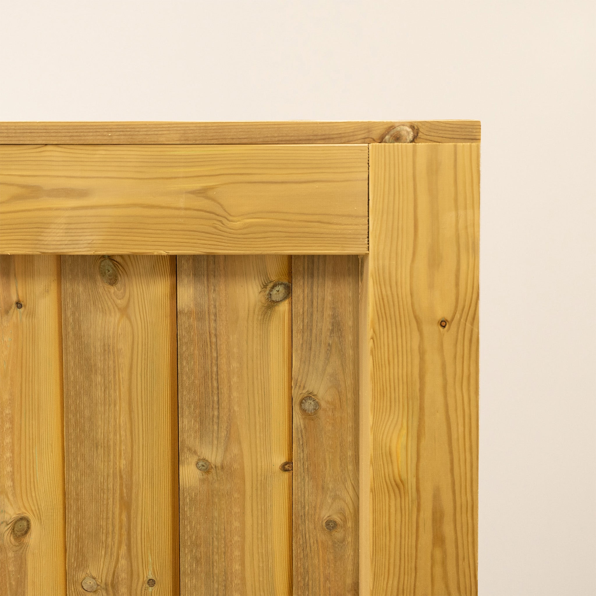 Clovelly Scandinavian Redwood Mortise & Tenon 3/4 Split Driveway Gate Pair