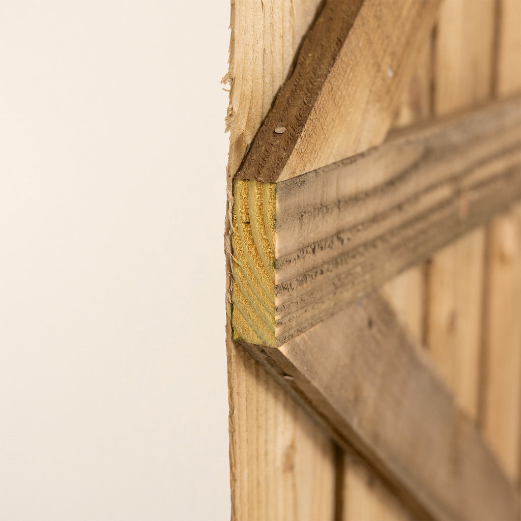Ruby Ready Featheredge Curved Top Garden Gate (1.8mx0.9m)