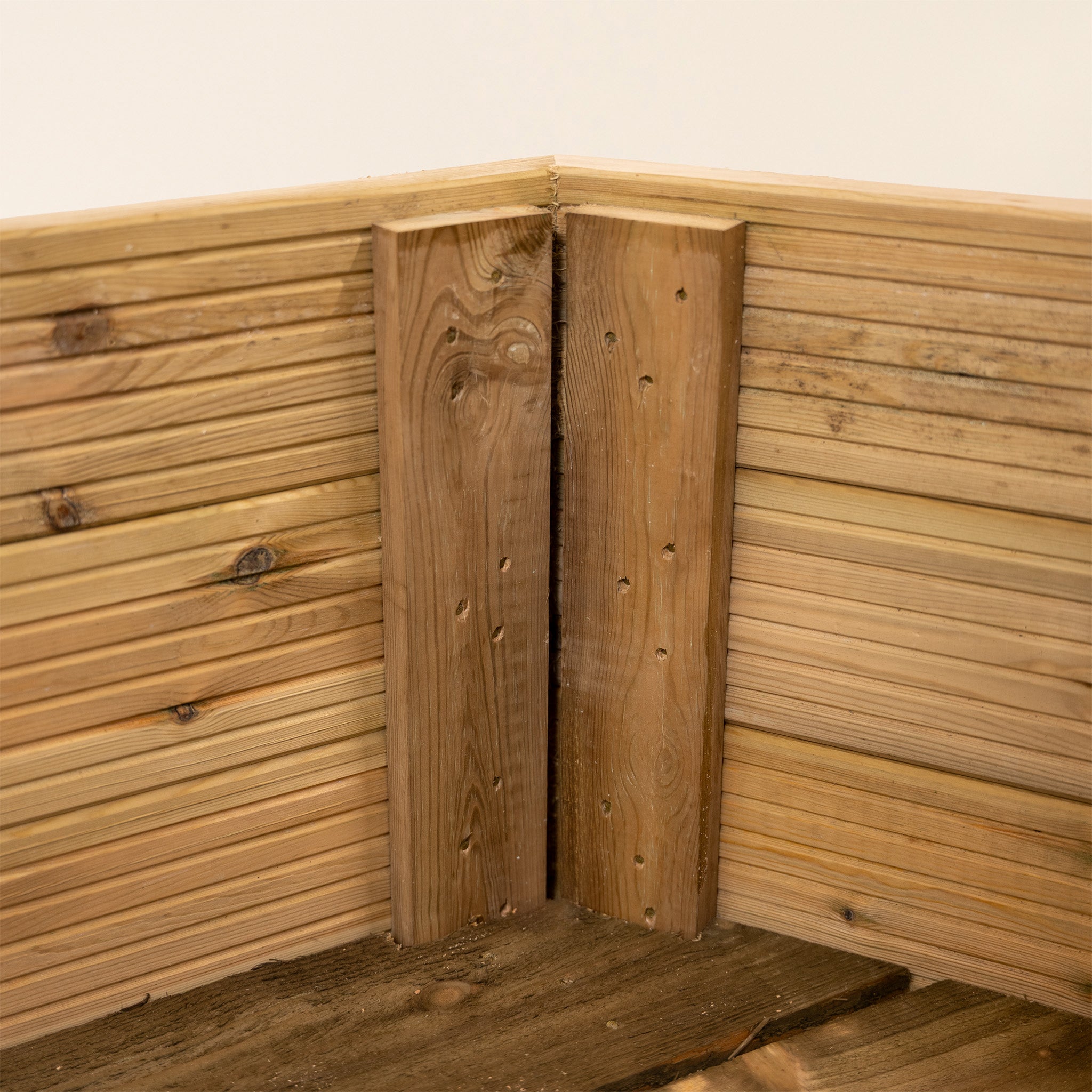 Scandinavian Redwood Hexagonal Decking Planter