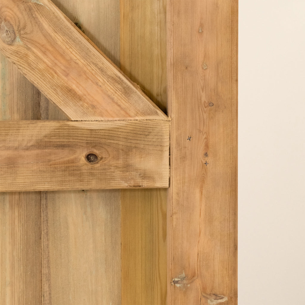 Highampton Scandinavian Redwood Bifold 4-Leaf Driveway Gate