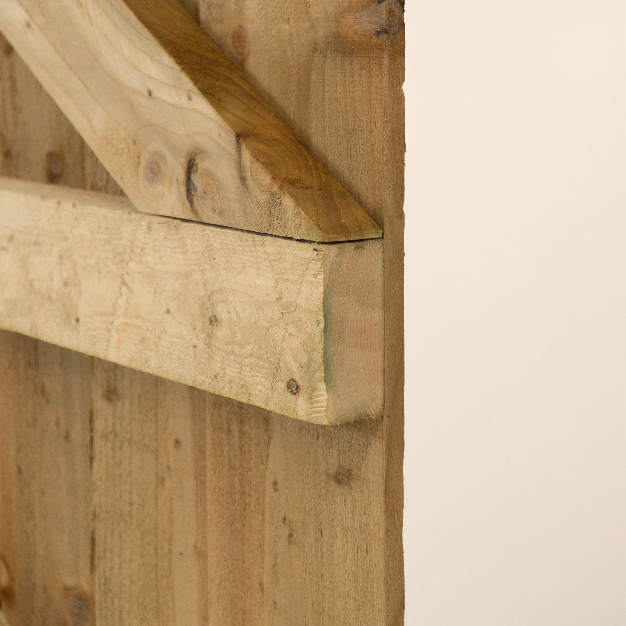 Topsham Curved Featheredge Side Gate (1.5m High)