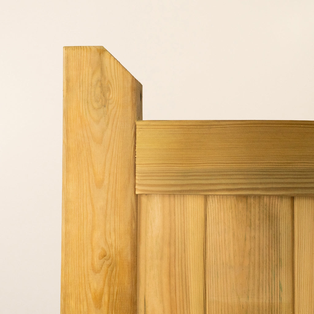 Swan Neck Scandinavian Redwood Sliding Driveway Gate