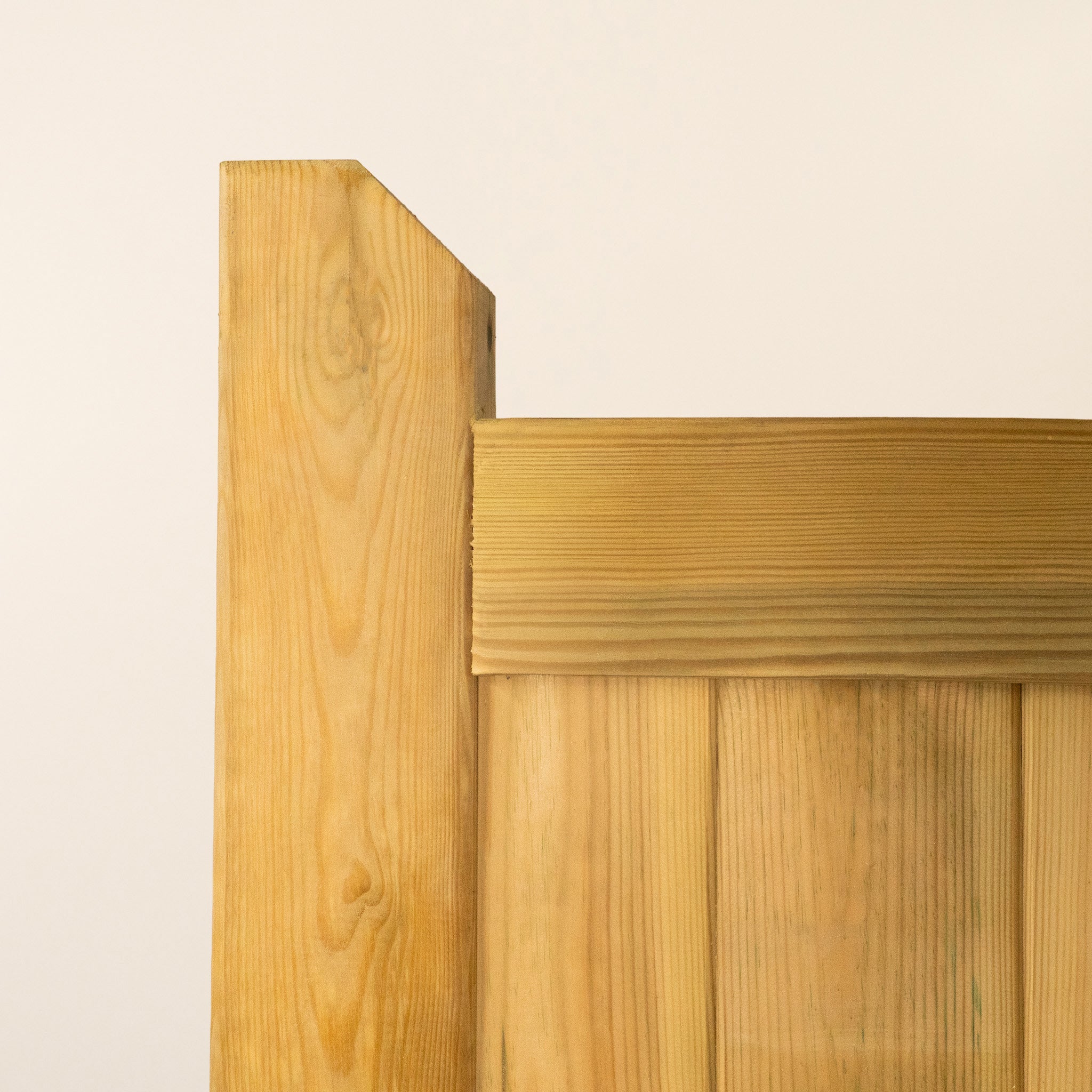 Cottage Swan Neck Scandinavian Redwood Sliding Driveway Gate