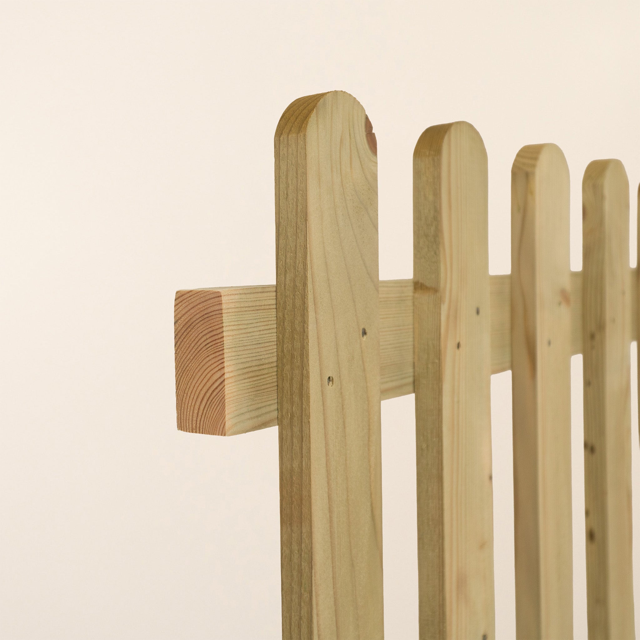 Scandinavian Redwood Picket Panels