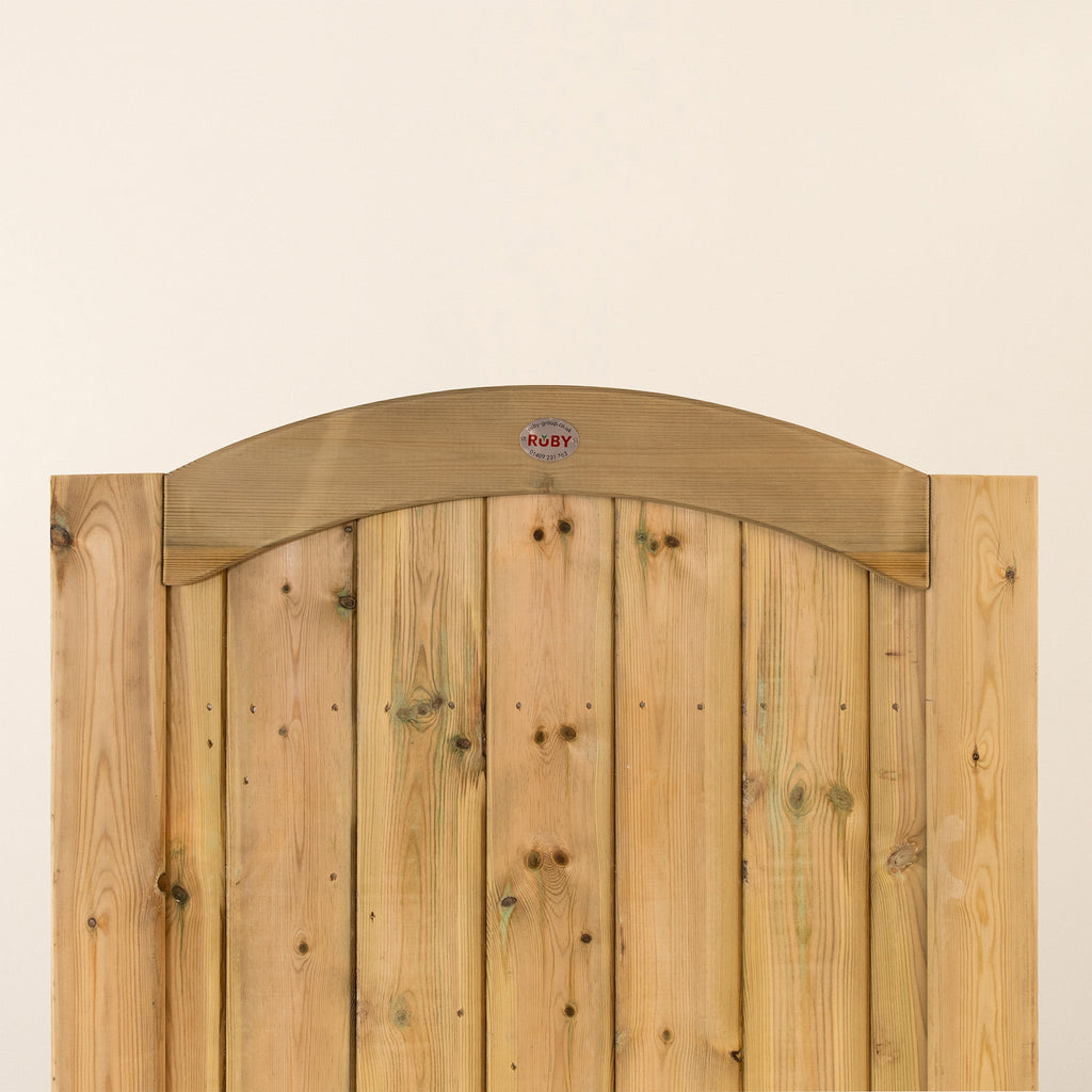 Scandinavian Redwood Arch Top Gate (2.4m High)