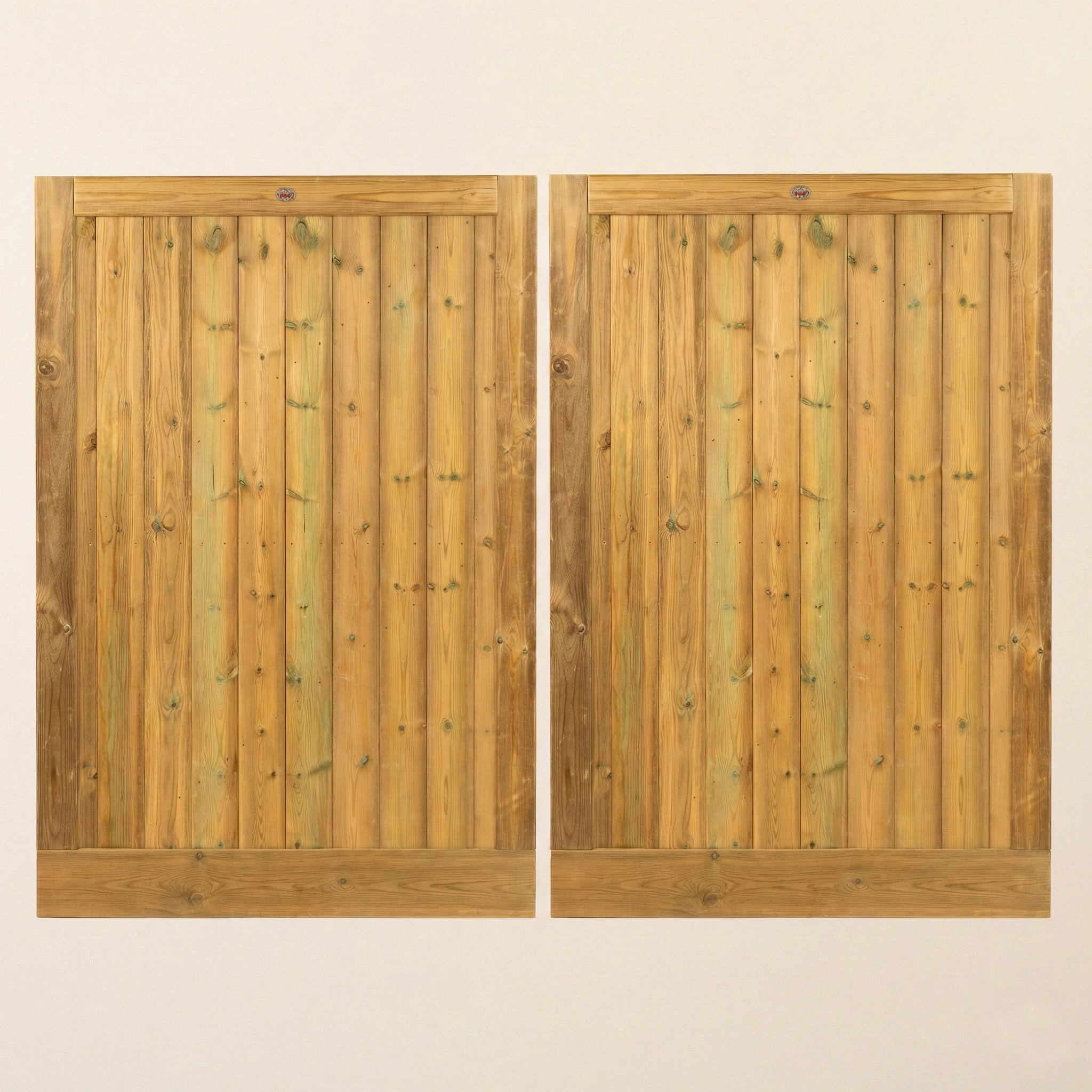 Croyde Scandinavian Redwood Sliding Driveway Gate