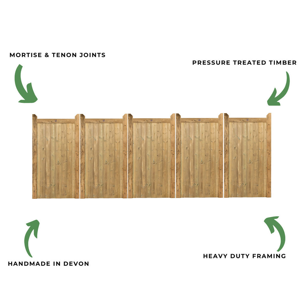 Highampton Scandinavian Redwood Bifold 5-Leaf Driveway Gate