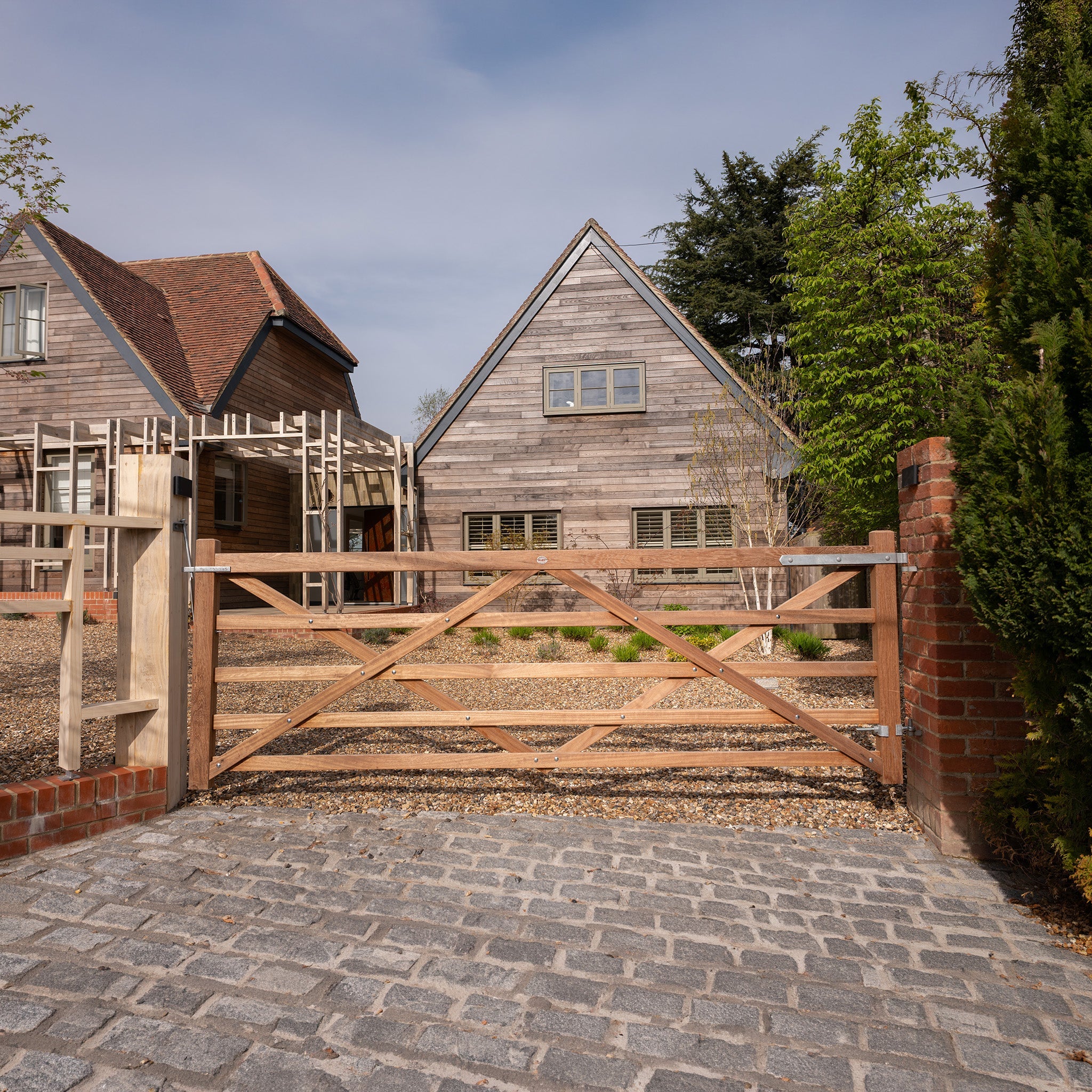 Iroko 5-Bar Entrance Gate