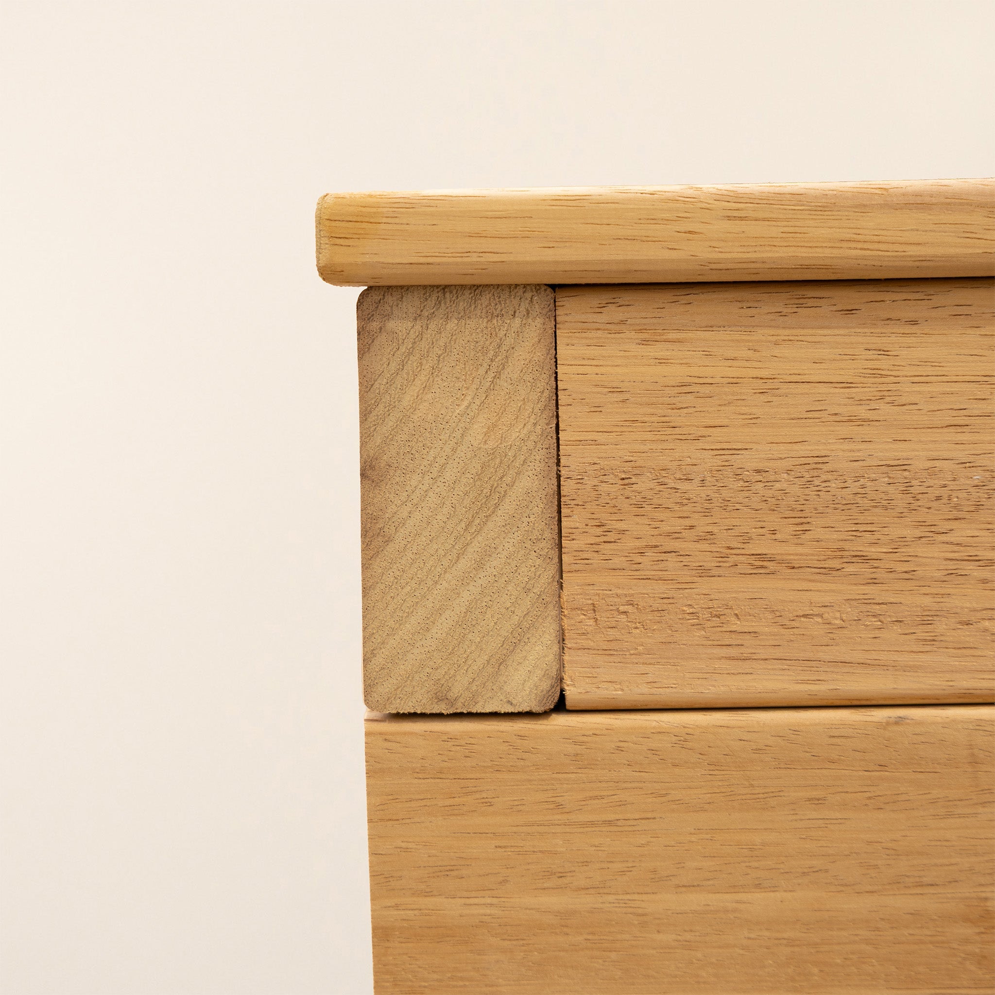 Iroko Premium Overlap Planter