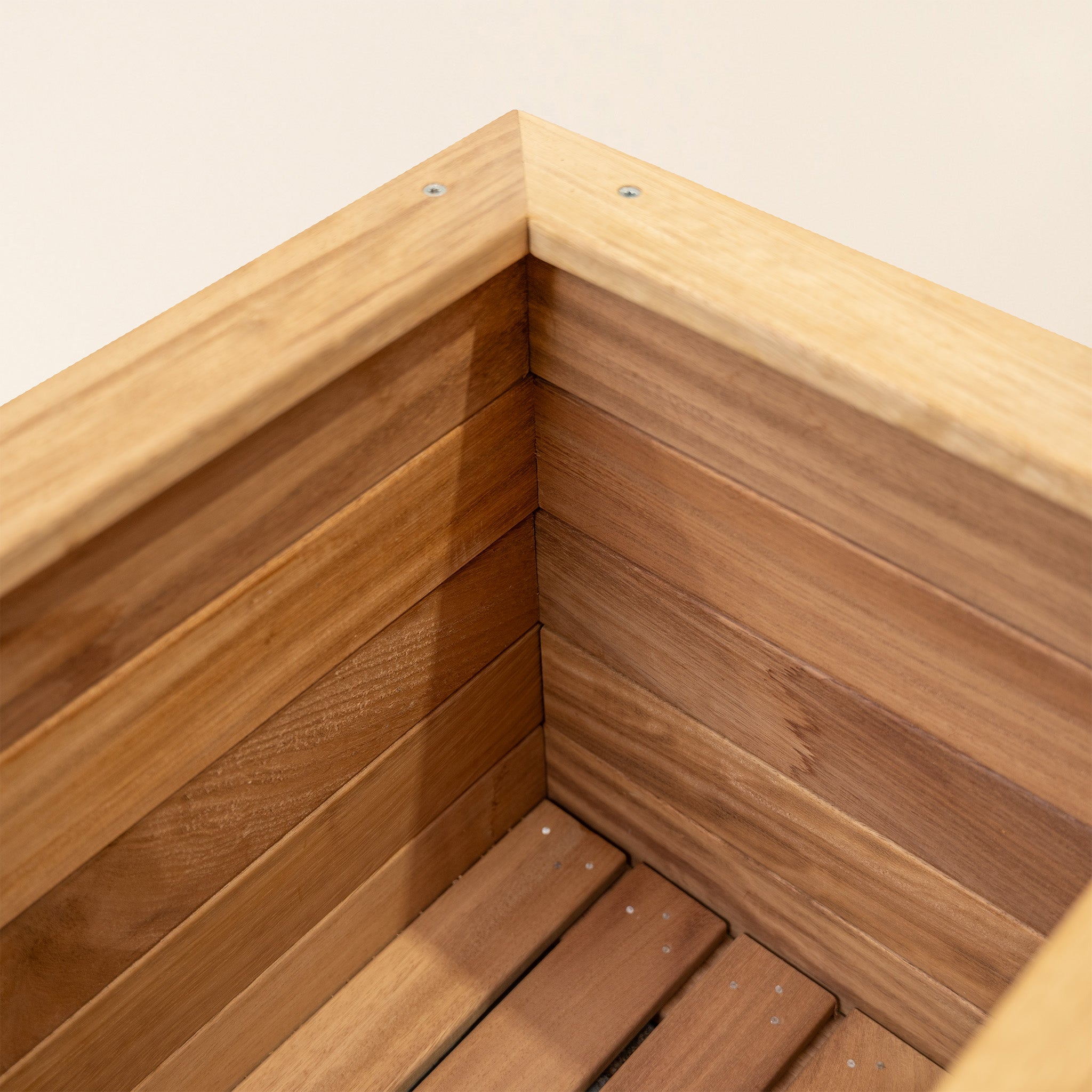 Iroko Premium Overlap Planter