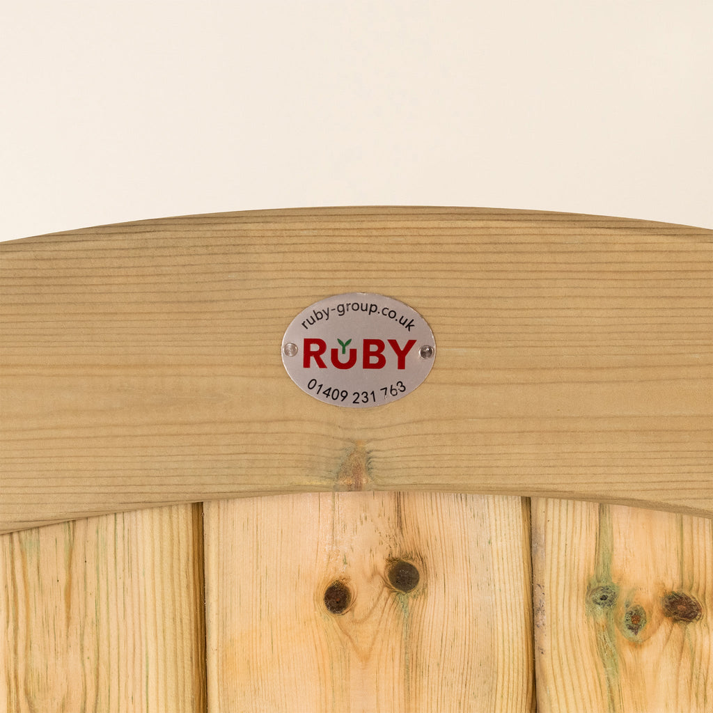 Scandinavian Redwood Arch Top Gate (2.4m High)