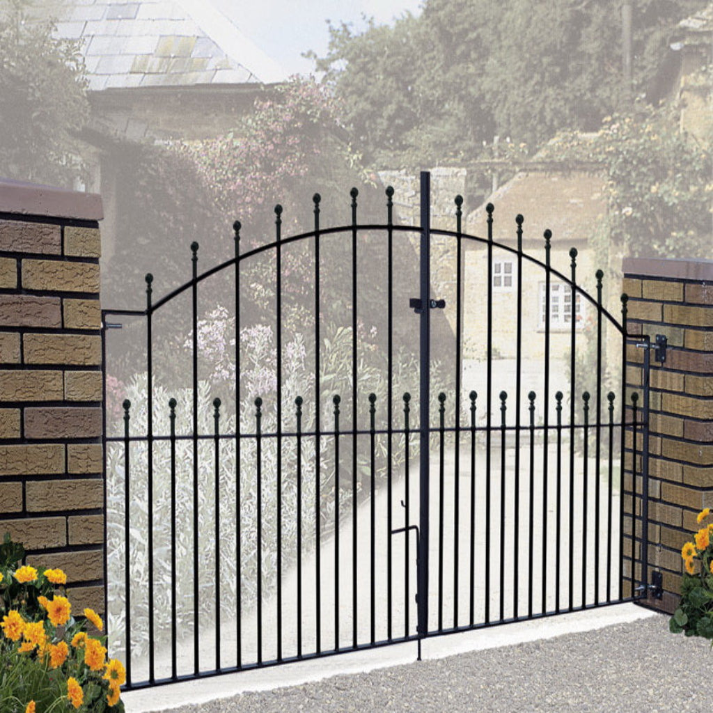Mousehole Steel Bow Top Steel Driveway Gate