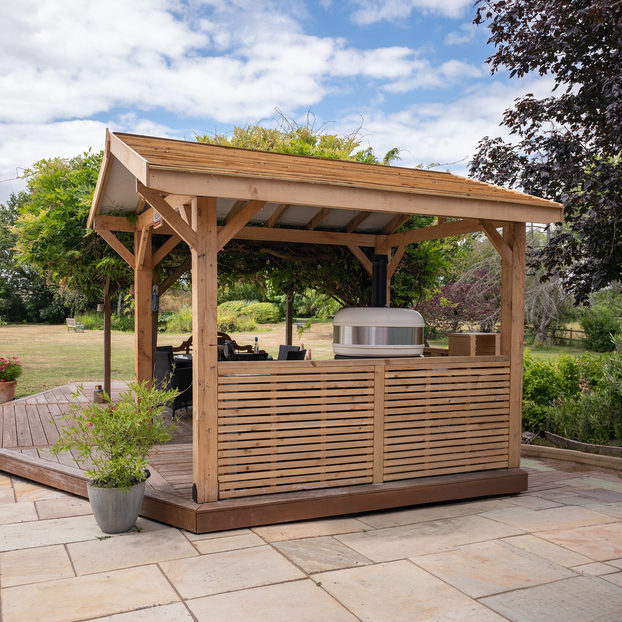 Half-Height Slatted Wall with Pergola Kit (Individual Wall)