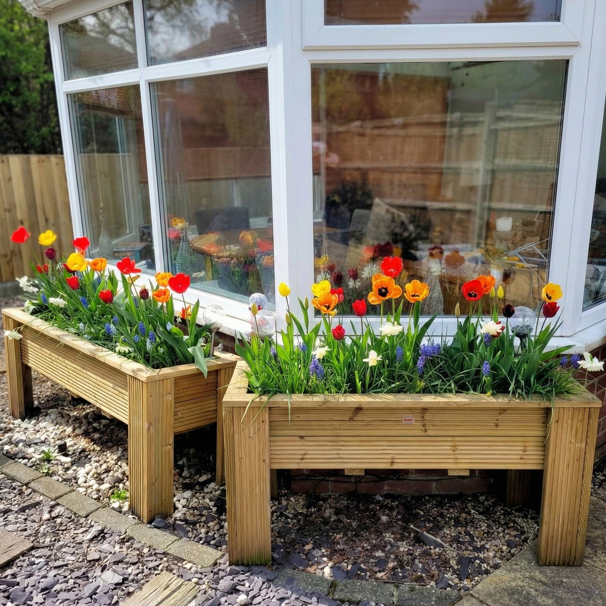 Scandinavian Redwood Premium Raised Planter