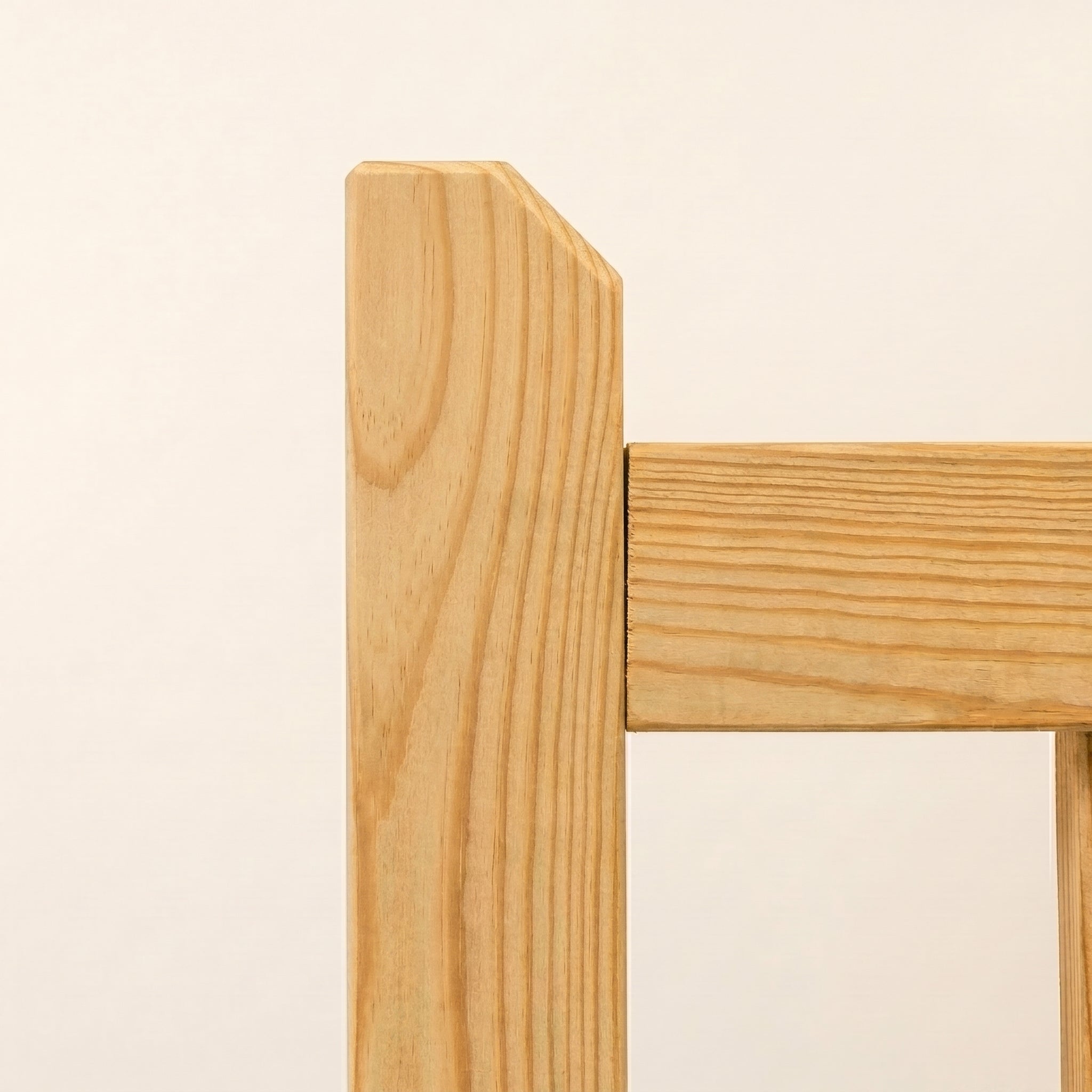 Swan Neck Cottage Scandinavian Redwood Gate Pair
