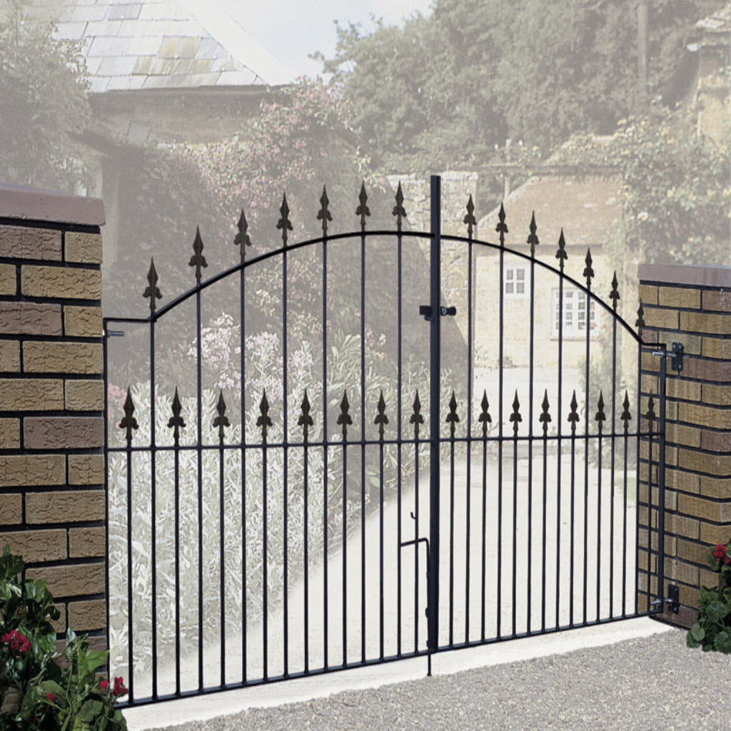 Saltash Steel Bow Top Driveway Gate