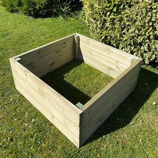 Scandinavian Redwood Raised Decking Bed