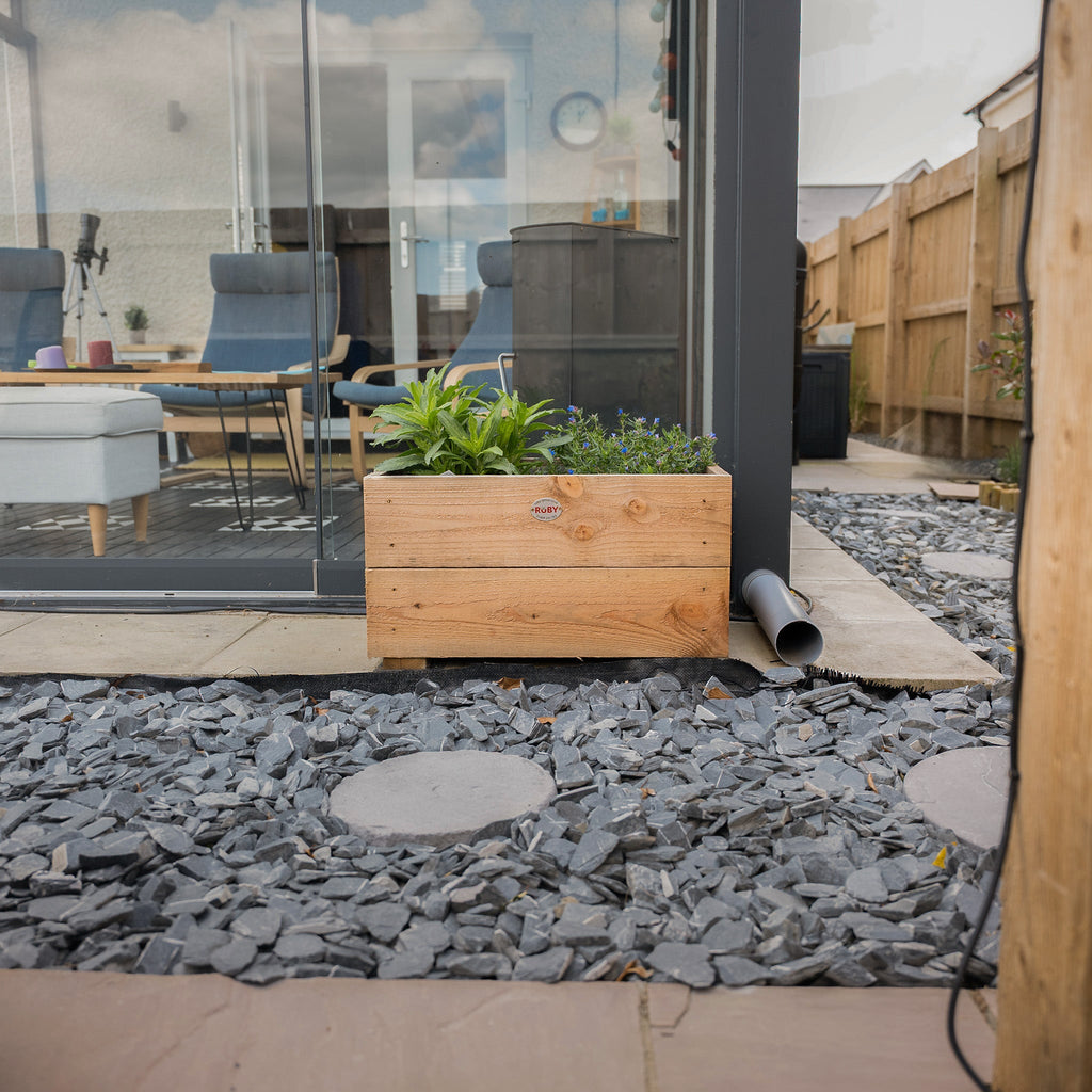 Larch Timber Planter