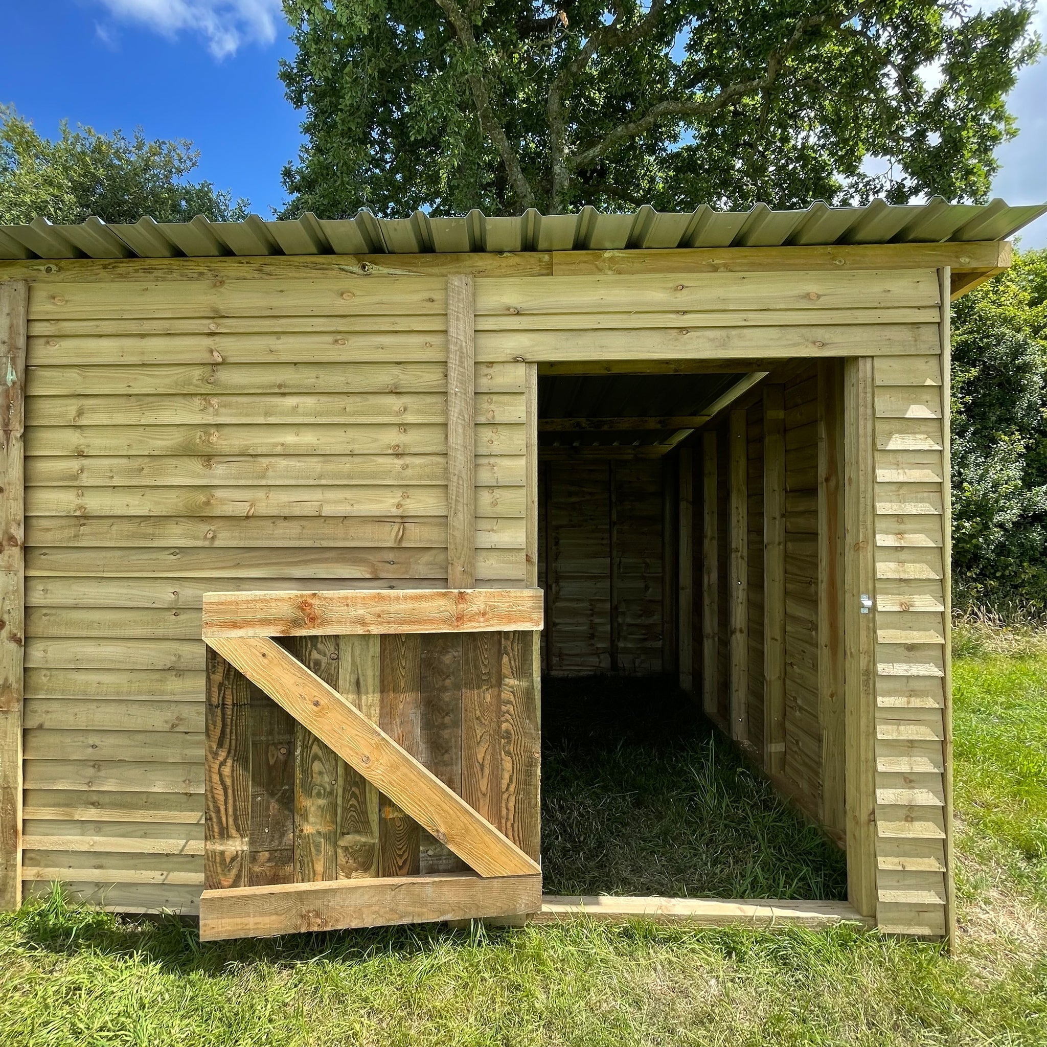 Corrugated Roof Wooden Stable (3.6m Wide)