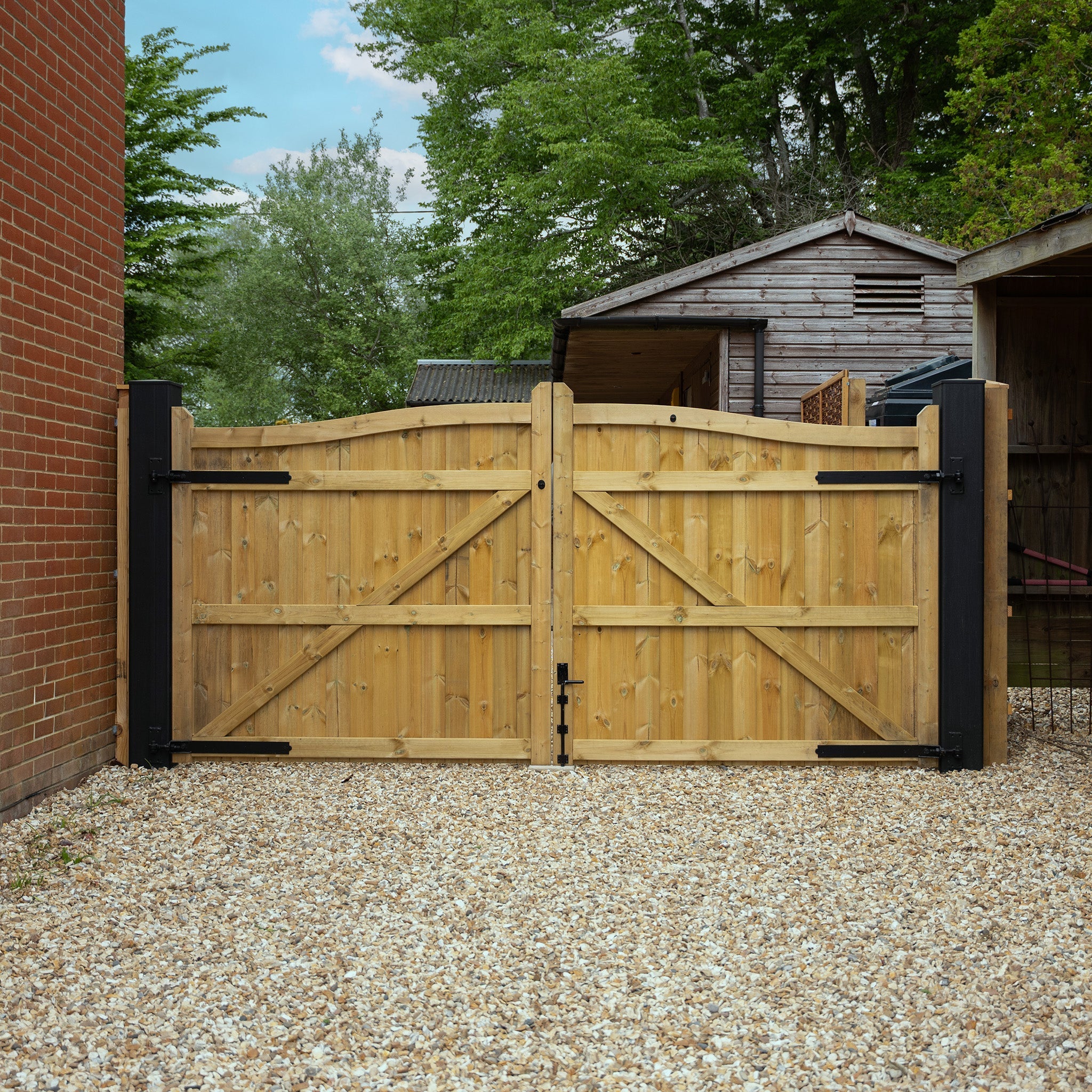 Swan Neck Scandinavian Redwood Gate Pair