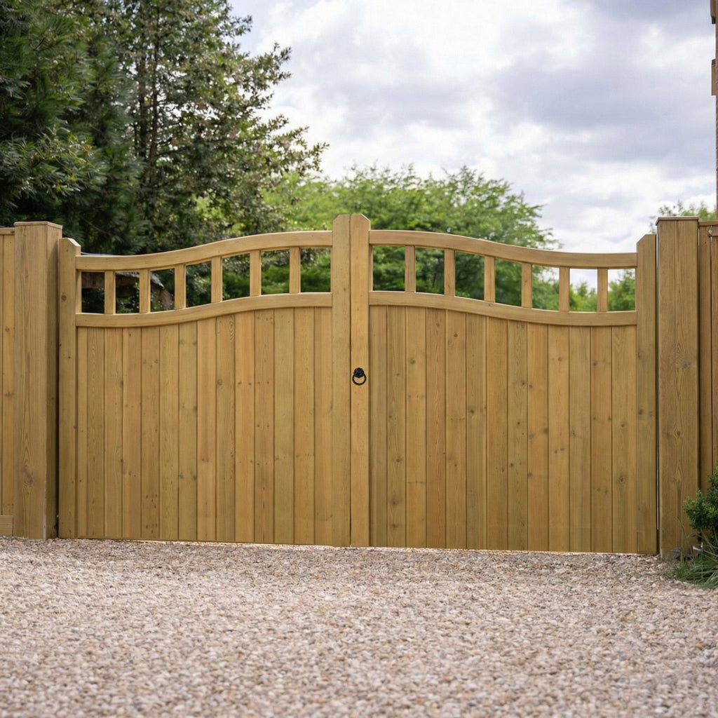 Swan Neck Cottage Scandinavian Redwood Gate Pair