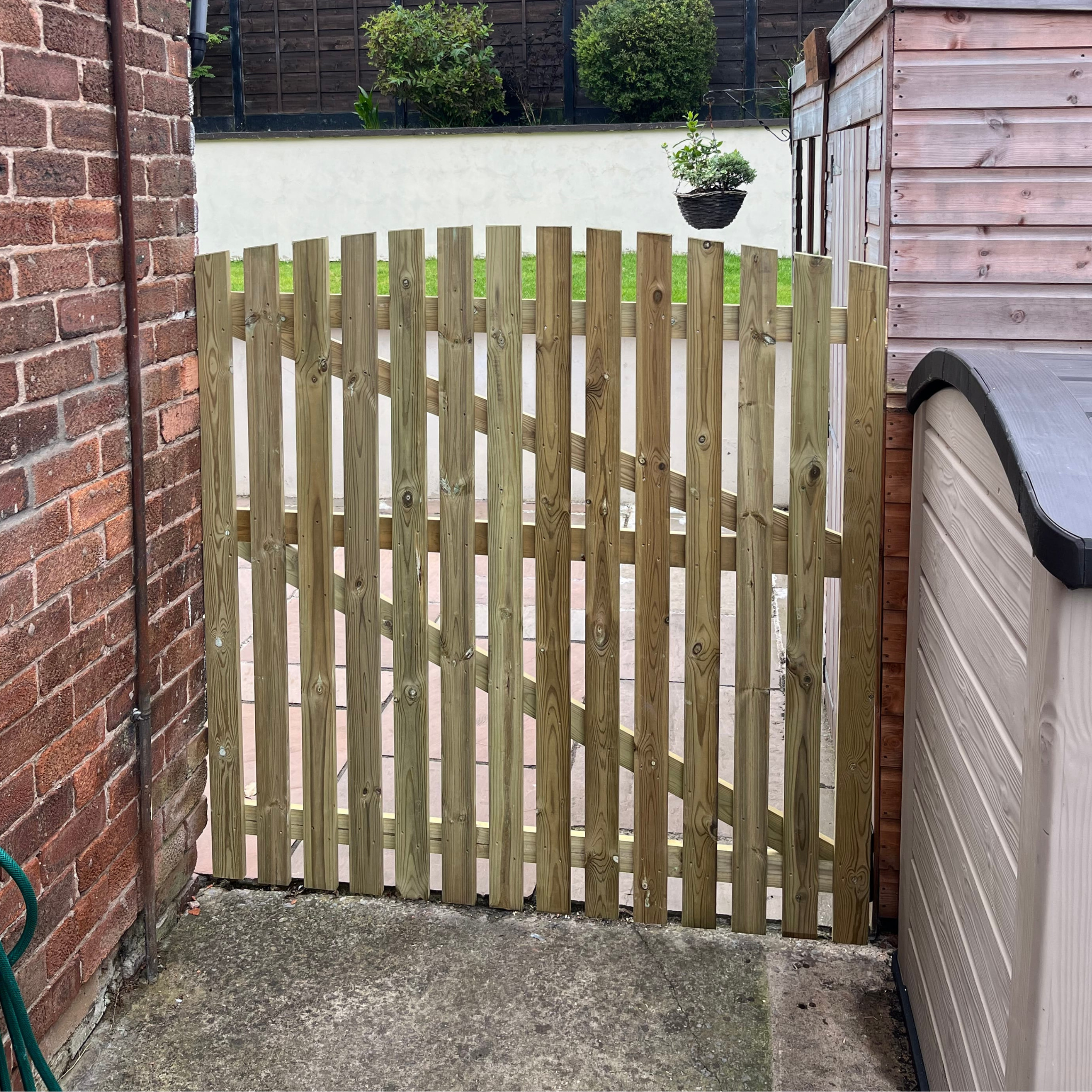 Mixed Softwood Curved Top Premium Picket Gate (1.8m High)