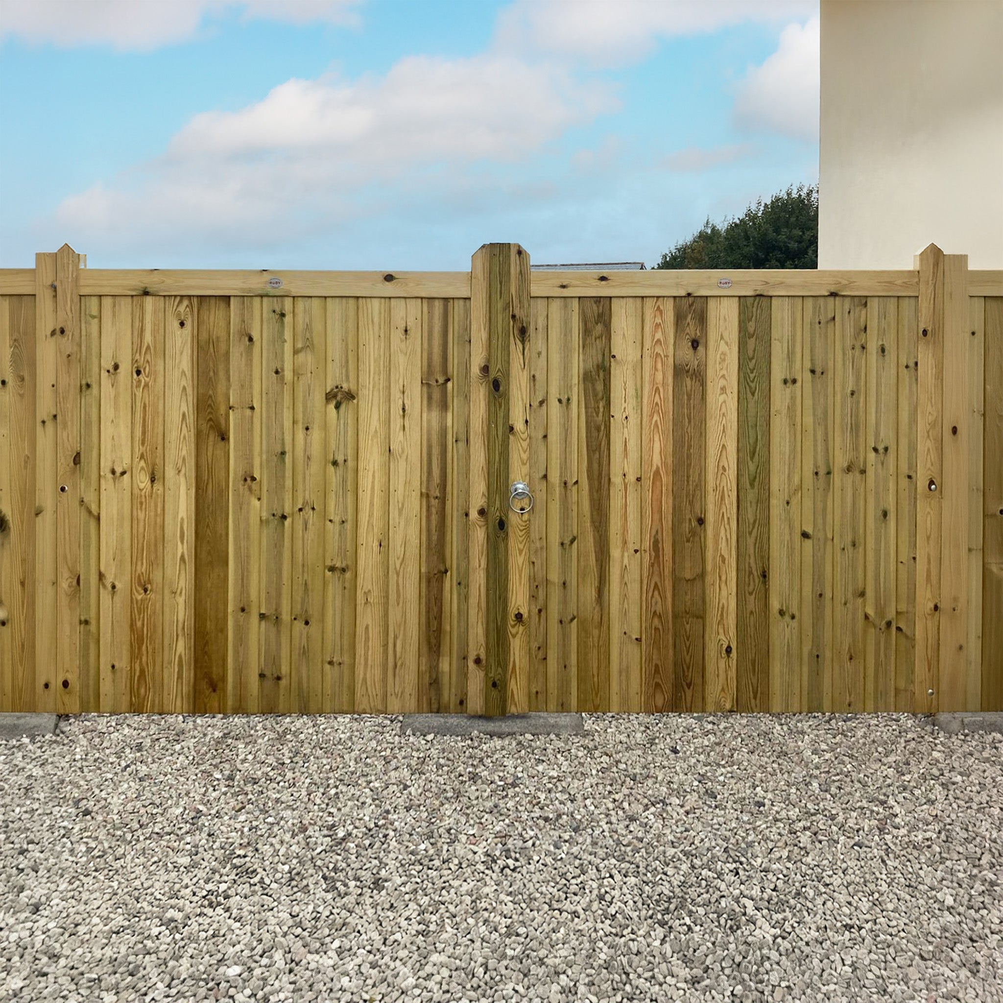 Highampton Scandinavian Redwood Mortise & Tenon Driveway Gate Pair