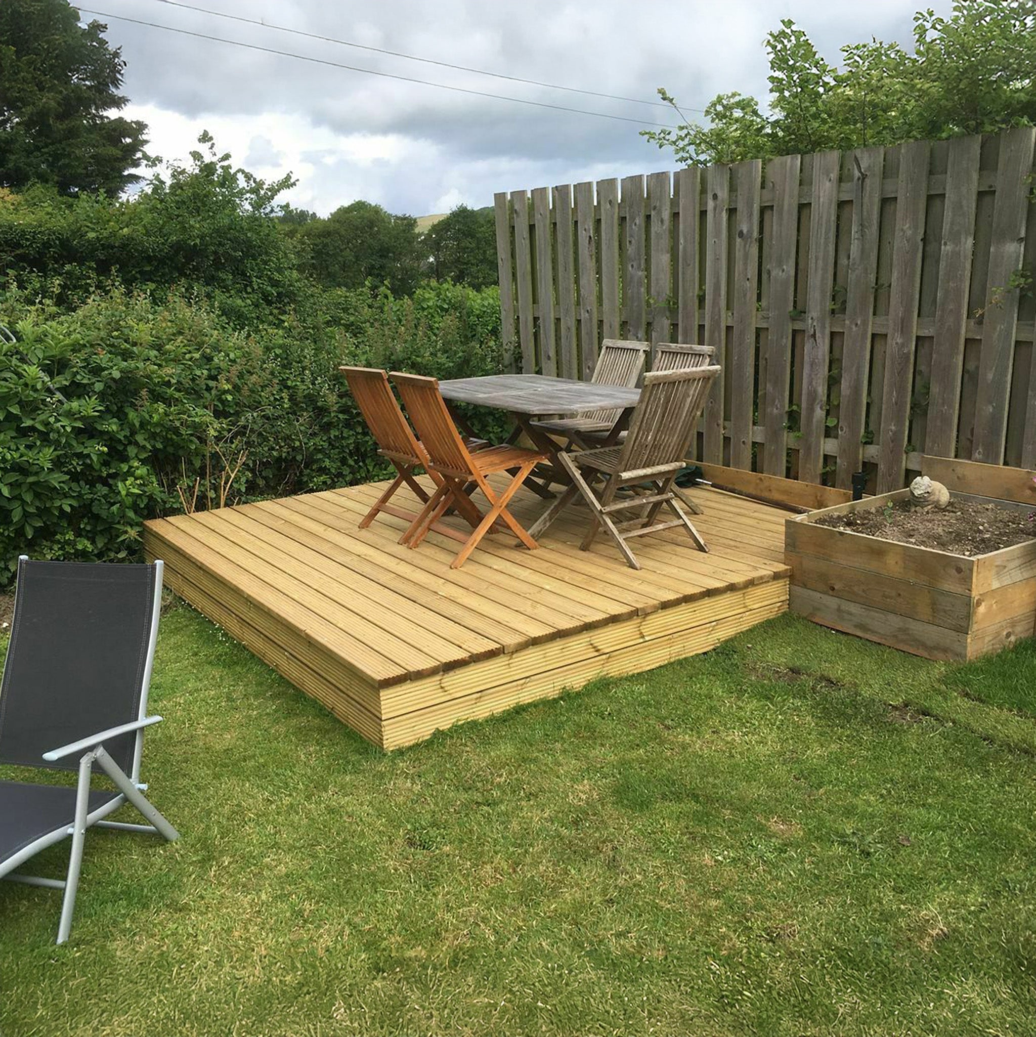 Cedar Decking Kits (Various Sizes)