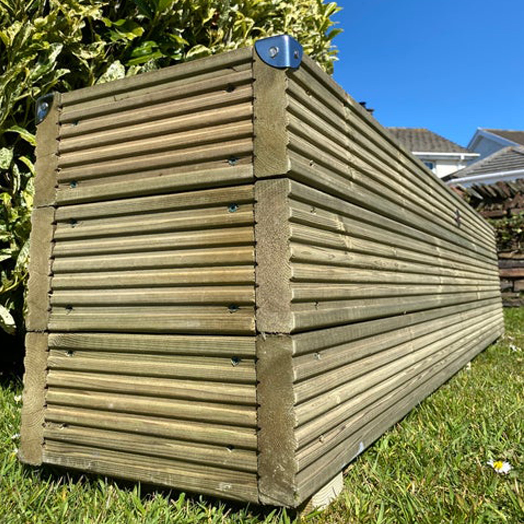 Scandinavian Redwood Deluxe Decking Planter