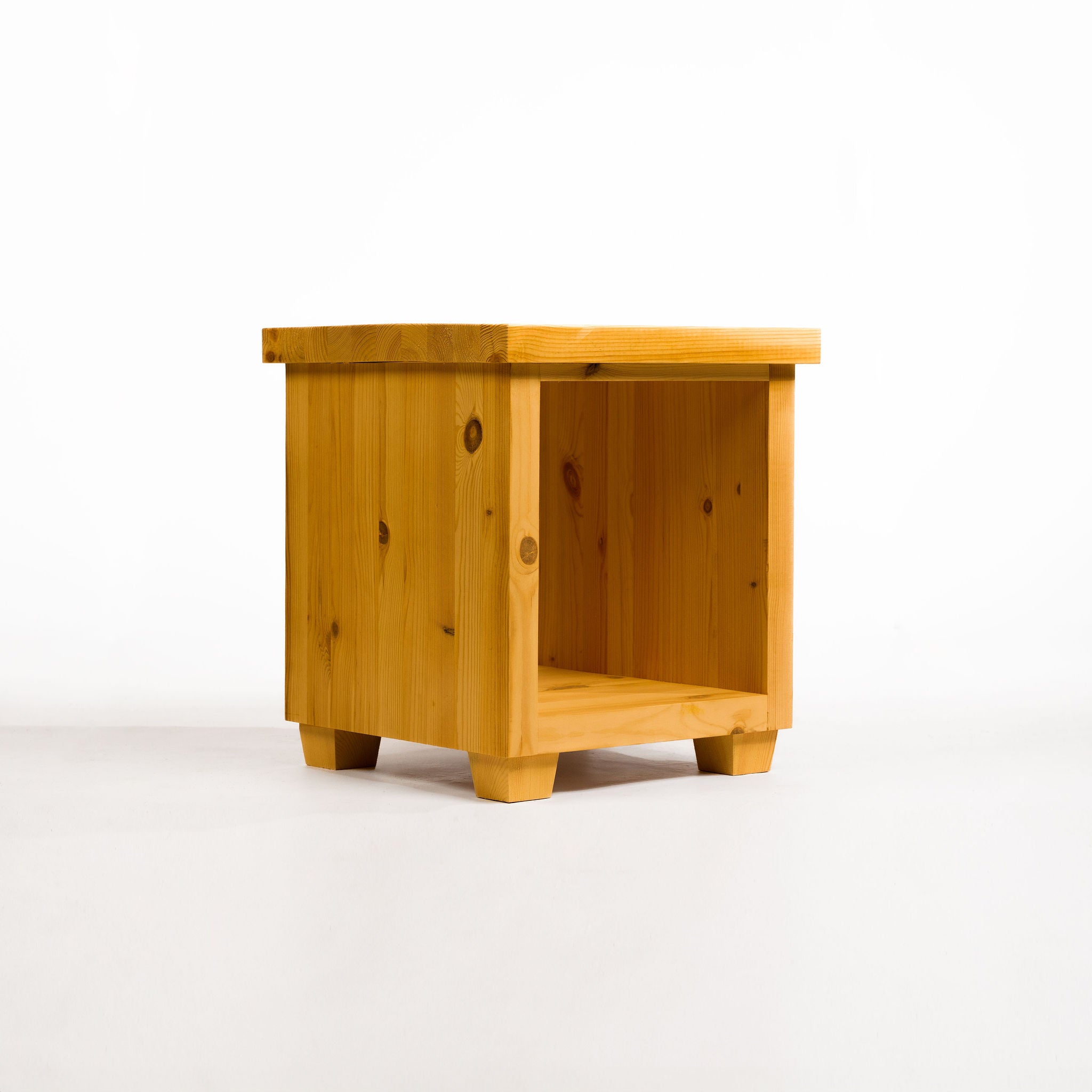 Clovelly Scandinavian Pine Side Table